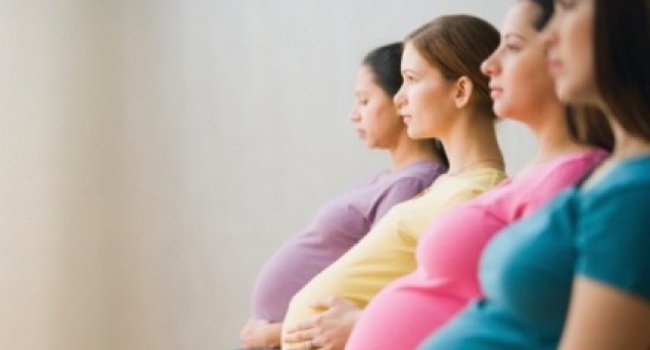 Число подростковых беременностей и родов в США упало до исторического минимума
